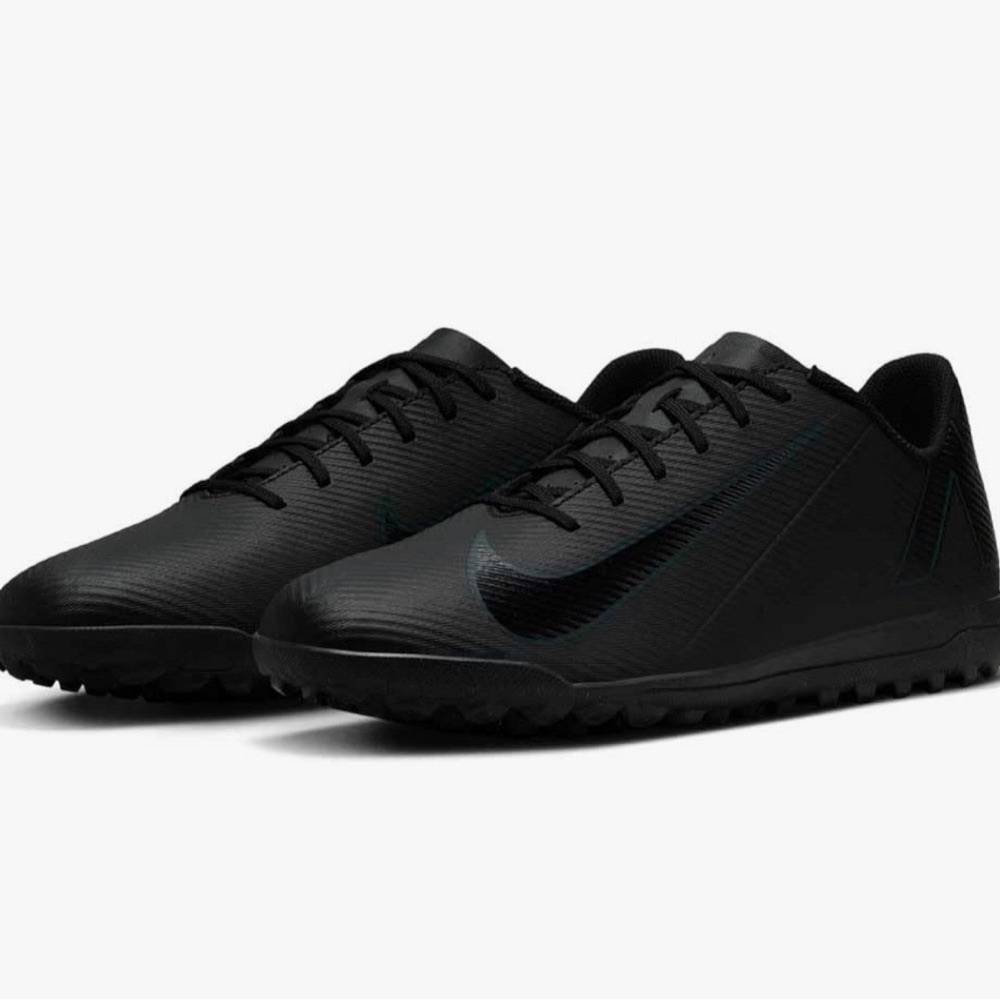 Nike Black Low-Profile Turf Soccer Sneakers (only used once)